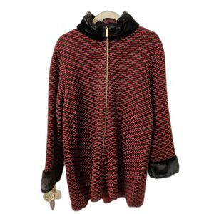 Black and red zip sweater with faux fur